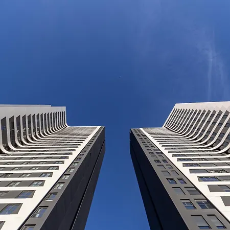 Skyline 6 Pool & Parking Free *